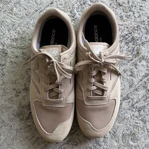 New Balance 420 Tan Suede & Mesh Trainers - Can be Unisex. Sized Mens 9.5